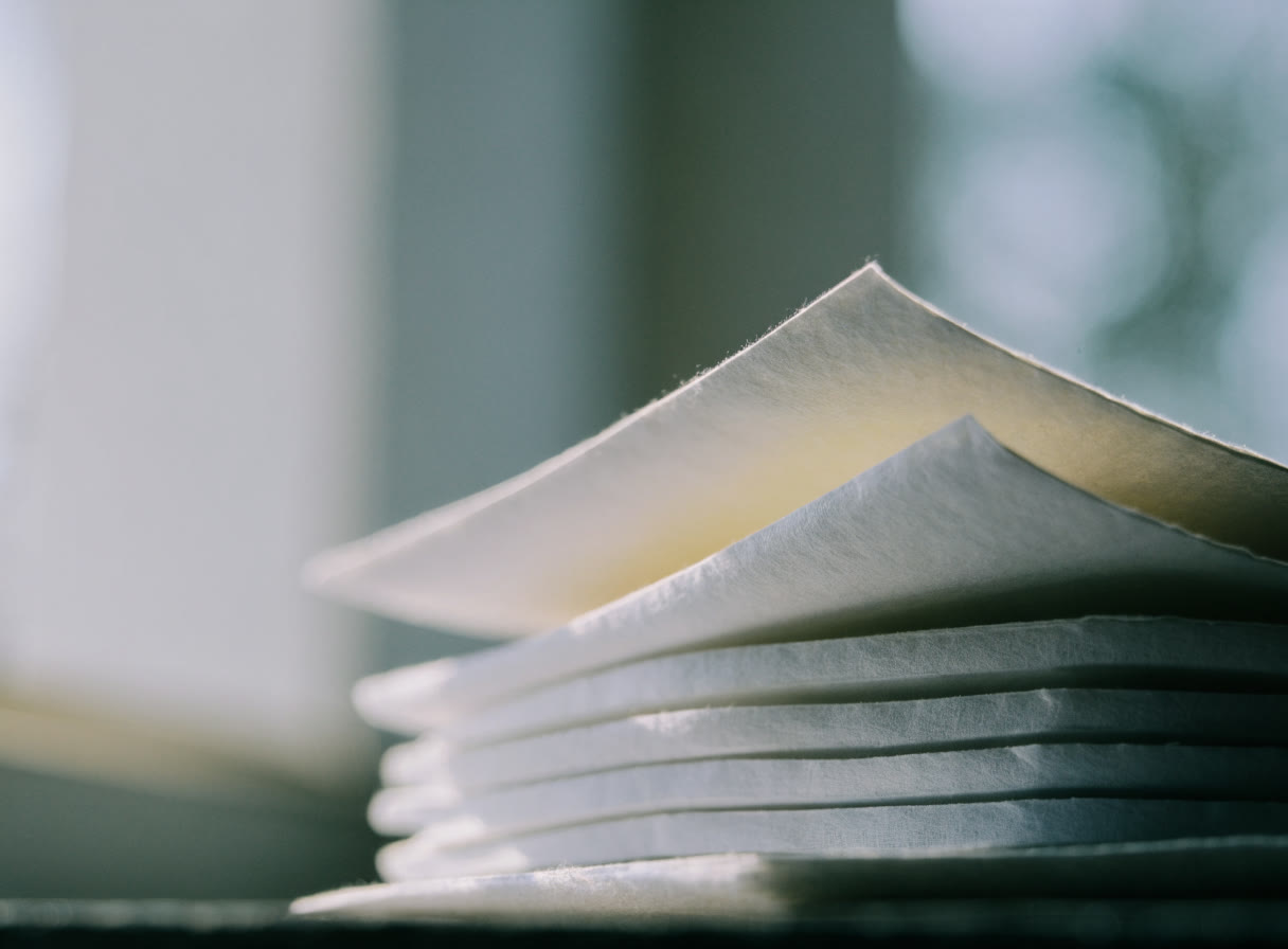 Pila de hojas de papel de algodón