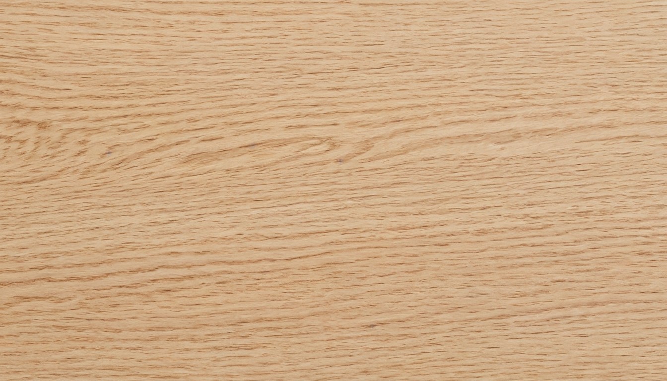 Veta de madera cálida junto a una superficie de piedra clara